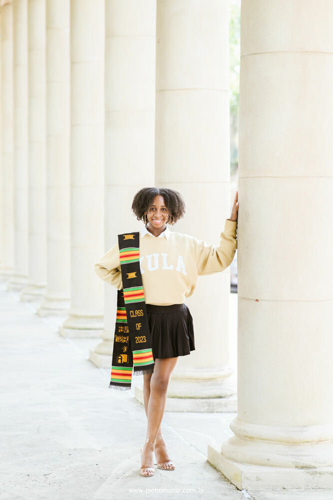 Foto Brooklyn and Christiane - Graduation Pictures 2023 Foto Brooklyn and Christiane - Graduation Pictures 2023 - Imagem 0