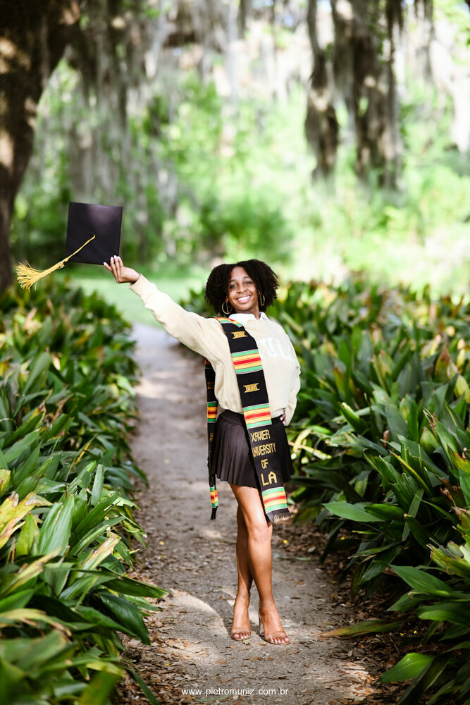 Foto Brooklyn and Christiane - Graduation Pictures 2023 Foto Brooklyn and Christiane - Graduation Pictures 2023 - Imagem 45