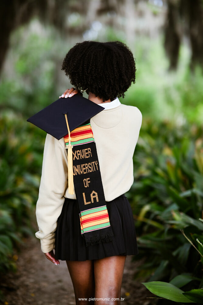 Foto Brooklyn and Christiane - Graduation Pictures 2023 Foto Brooklyn and Christiane - Graduation Pictures 2023 - Imagem 48