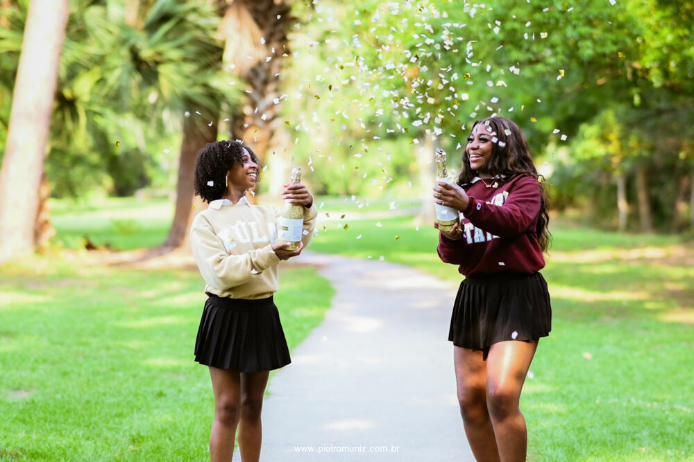 Foto Brooklyn and Christiane - Graduation Pictures 2023 Foto Brooklyn and Christiane - Graduation Pictures 2023 - Imagem 56