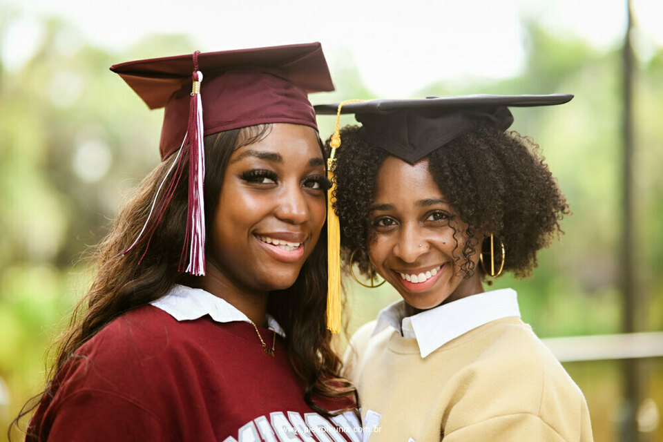 Brooklyn and Christiane - Graduation Pictures 2023
